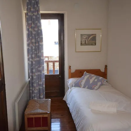 Casa Pleta De Saga Holiday home Pi
